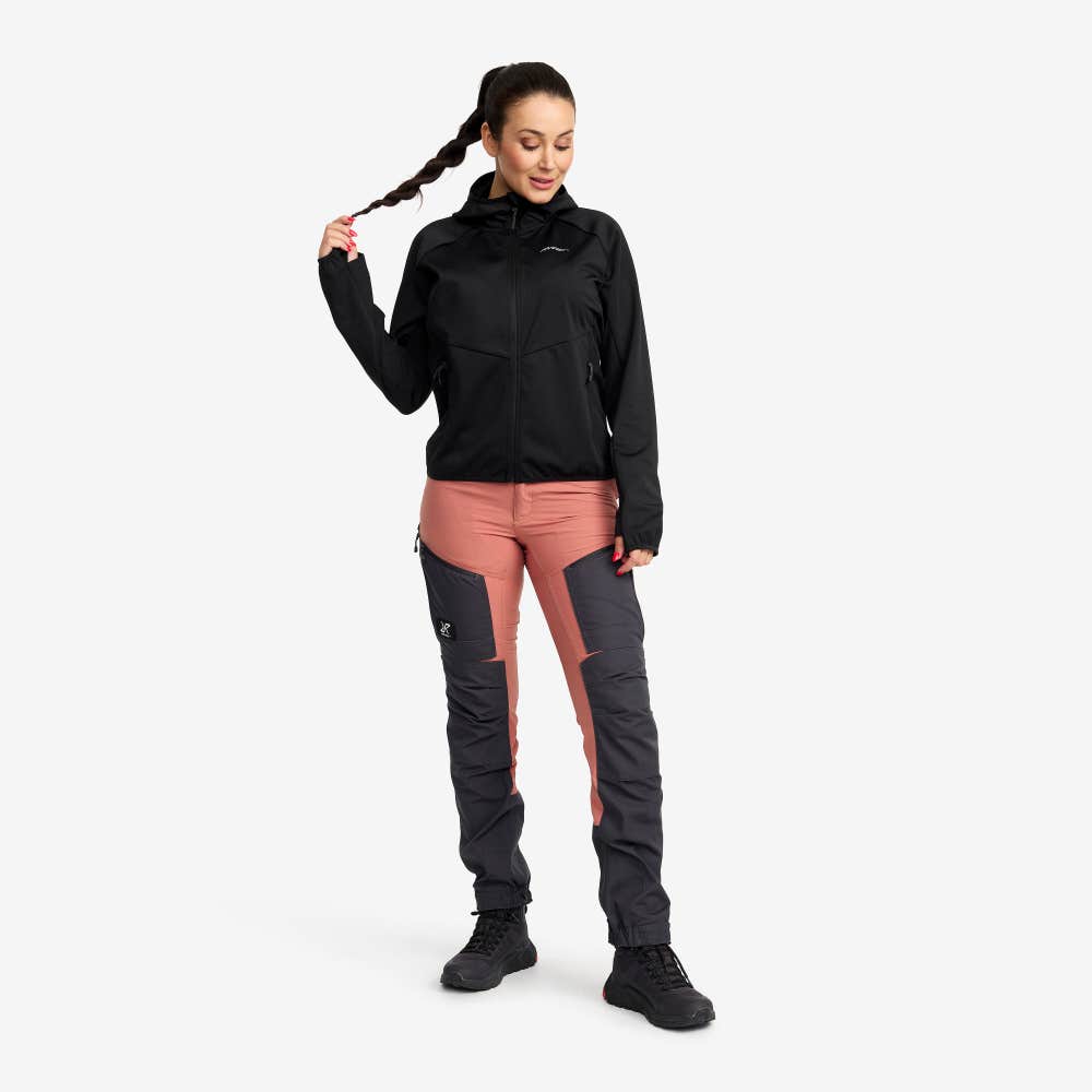 Pace Hooded Wind Jacket